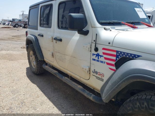 1C4HJXDG8JW127299 Jeep Wrangler Unlimited Sport S 4x4