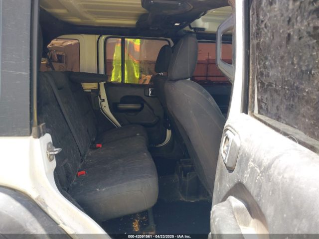 1C4HJXDG8JW127299 Jeep Wrangler Unlimited Sport S 4x4