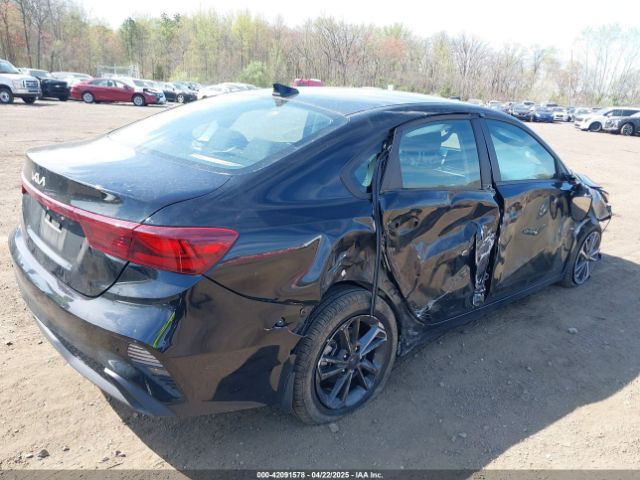 3KPF24AD6NE474949 KIA Forte Lxs