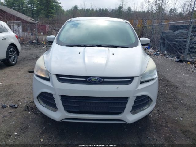 1FMCU9GX0EUC01398 Ford ESCAPE SE