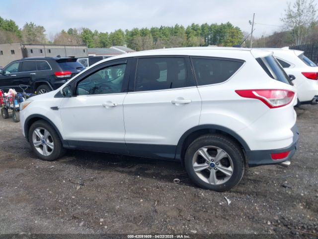 1FMCU9GX0EUC01398 Ford ESCAPE SE
