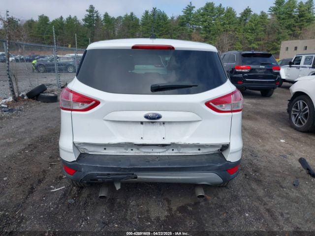 1FMCU9GX0EUC01398 Ford ESCAPE SE