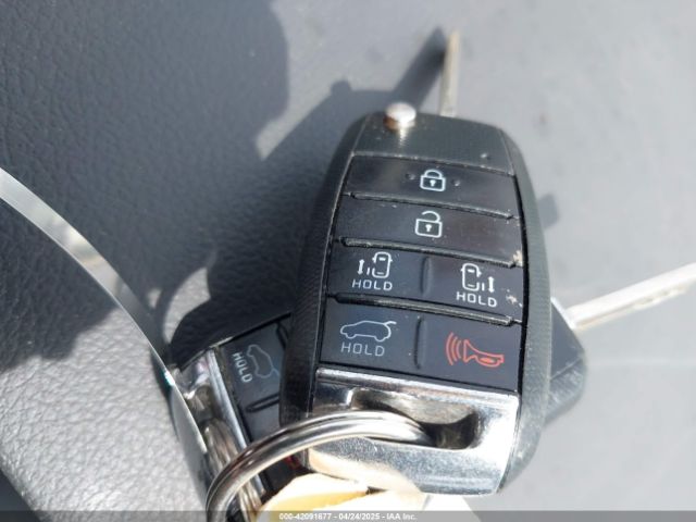 KNDMB5C10H6229106 KIA SEDONA LX