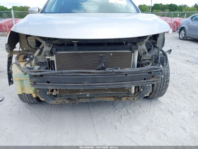 5N1AT2MT1EC863385 Nissan ROGUE SV