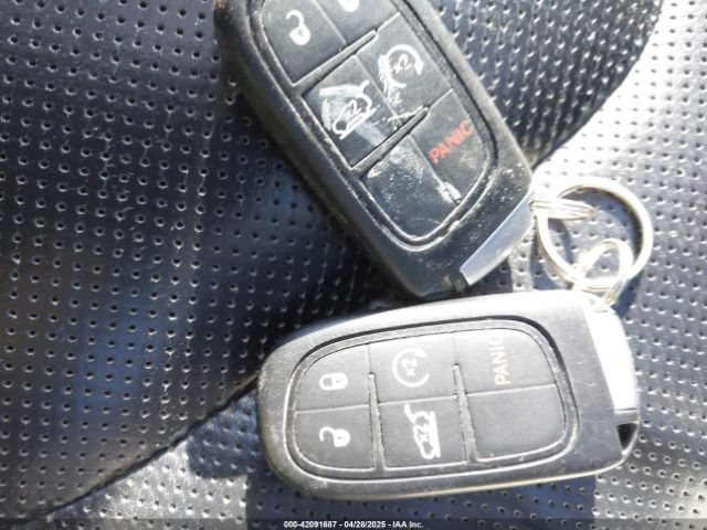 1C4PJMDN4KD251950 Jeep Cherokee Limited 4x4