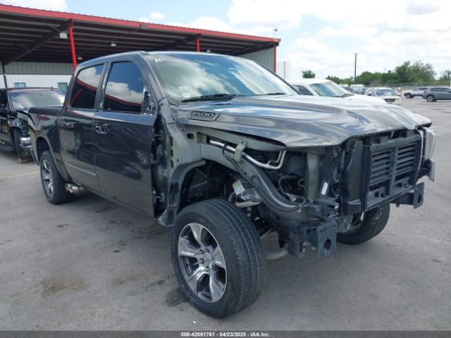 2022 RAM 1500 1C6SRFFT8NN137742