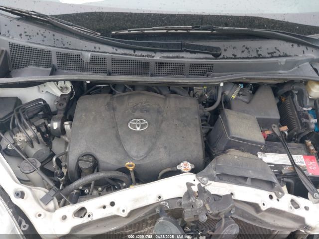 5TDYZ3DC4HS847398 Toyota Sienna Xle 8 Passenger