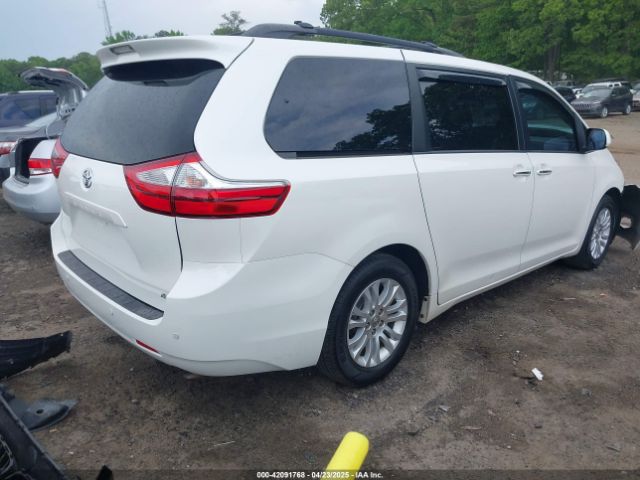 5TDYZ3DC4HS847398 Toyota Sienna Xle 8 Passenger