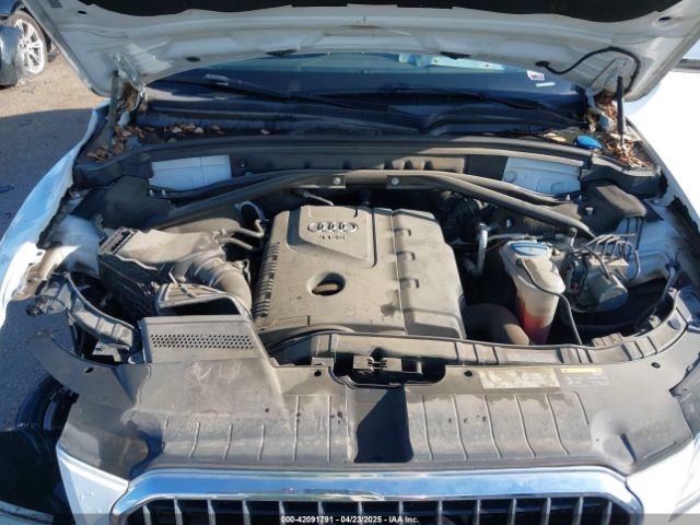 WA1C2AFP0HA021058 Audi Q5 2.0t Premium