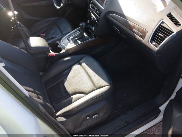 WA1C2AFP0HA021058 Audi Q5 2.0t Premium