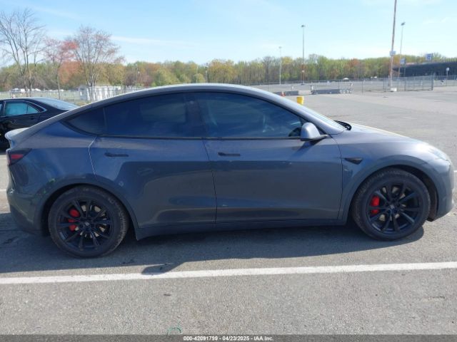 7SAYGDEF3NF374519 Tesla Model Y Performance Dual Motor All-wheel Drive