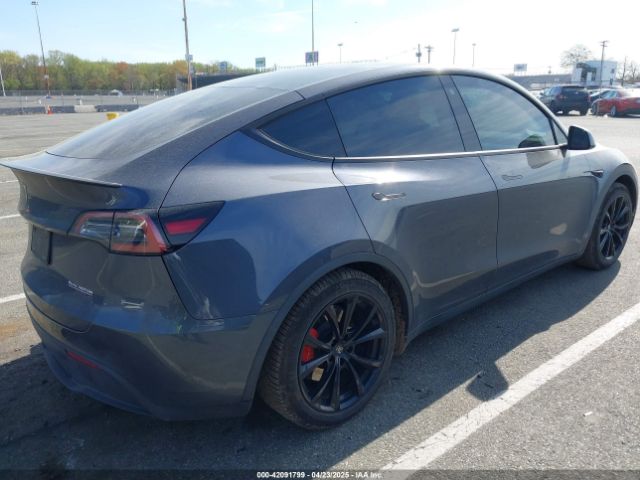 7SAYGDEF3NF374519 Tesla Model Y Performance Dual Motor All-wheel Drive