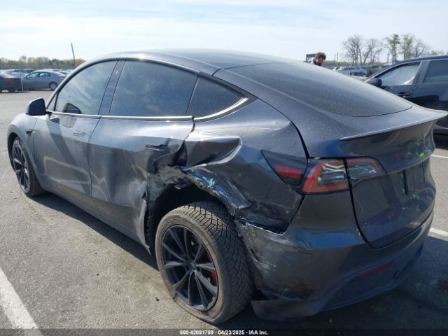 7SAYGDEF3NF374519 Tesla Model Y Performance Dual Motor All-wheel Drive