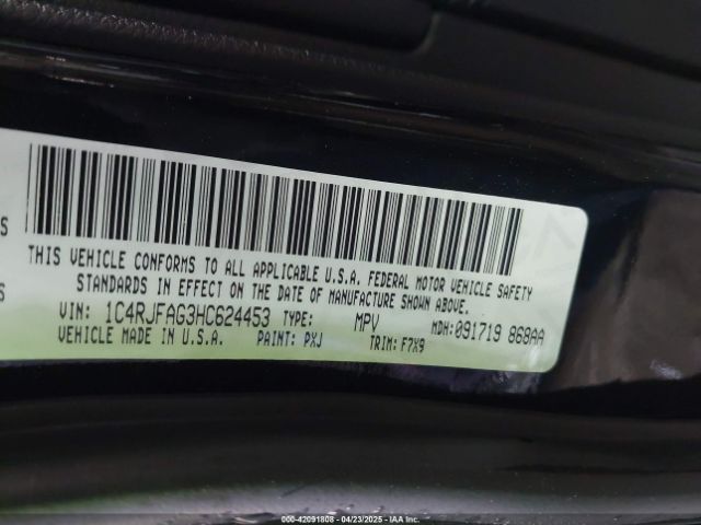 1C4RJFAG3HC624453 Jeep Grand Cherokee Laredo 4x4