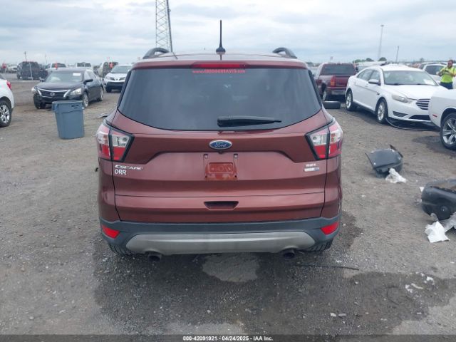 1FMCU9HD2JUB61307 Ford ESCAPE SEL
