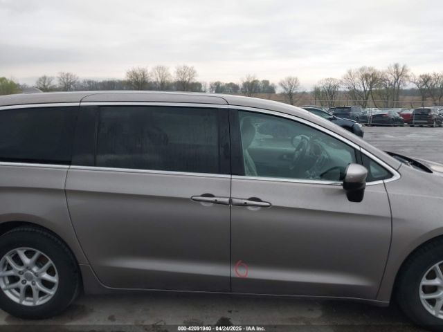 2C4RC1DG5HR536715 Chrysler Pacifica Touring