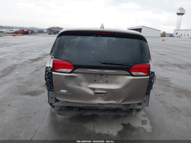 2C4RC1DG5HR536715 Chrysler Pacifica Touring