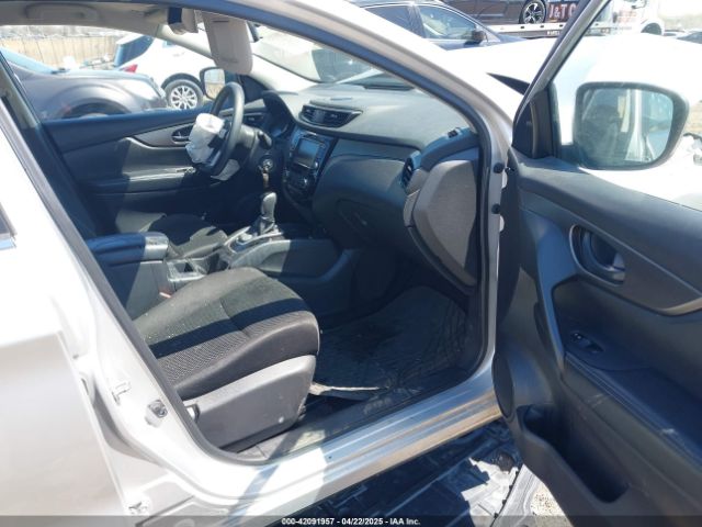 JN1BJ1CR5KW326515 Nissan Rogue Sport S