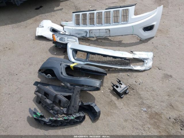 1C4RJFBG2FC717377 Jeep Grand Cherokee Limited