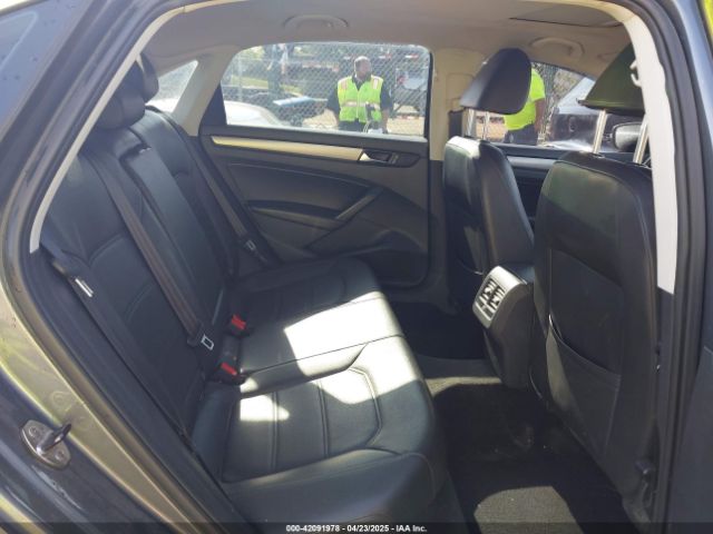 1VWBN7A34EC013204 Volkswagen Passat 2.0l Tdi Se