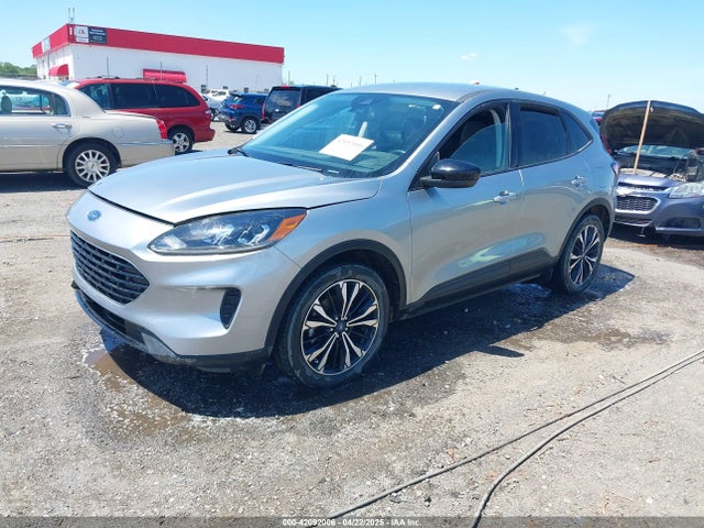 1FMCU0G62NUB87670 Ford ESCAPE SE