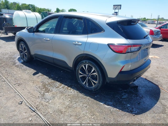 1FMCU0G62NUB87670 Ford ESCAPE SE