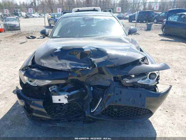 Alfa Romeo Giulia Ti Awd 2021 ZARFANBN6M7648815 Image 13