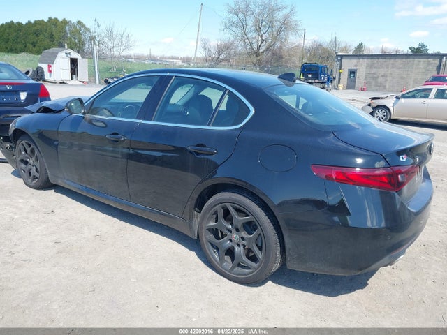 Alfa Romeo Giulia Ti Awd 2021 ZARFANBN6M7648815 Image 3
