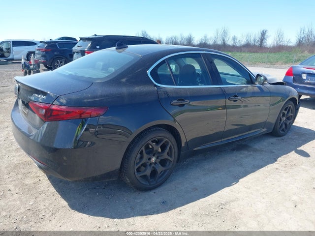 Alfa Romeo Giulia Ti Awd 2021 ZARFANBN6M7648815 Image 4