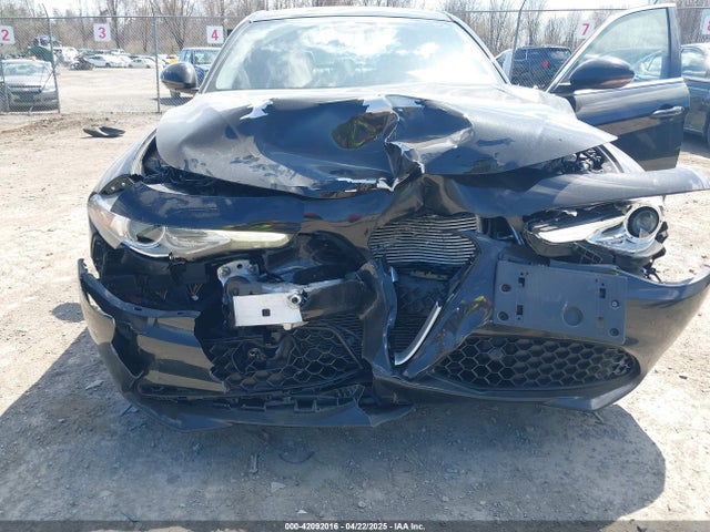 Alfa Romeo Giulia Ti Awd 2021 ZARFANBN6M7648815 Image 6
