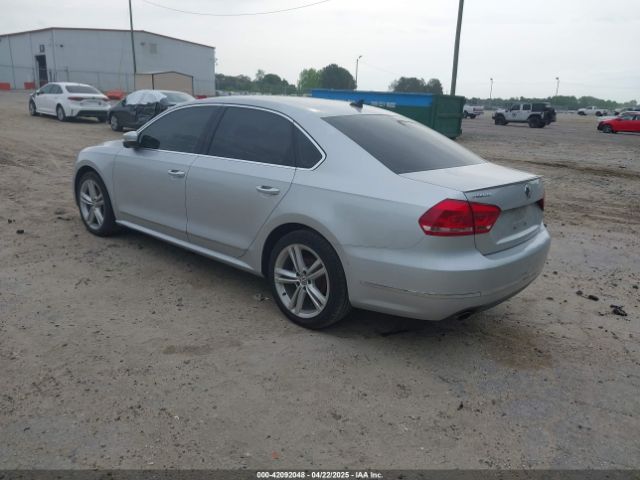 1VWBT7A36FC010179 Volkswagen Passat 1.8t Se