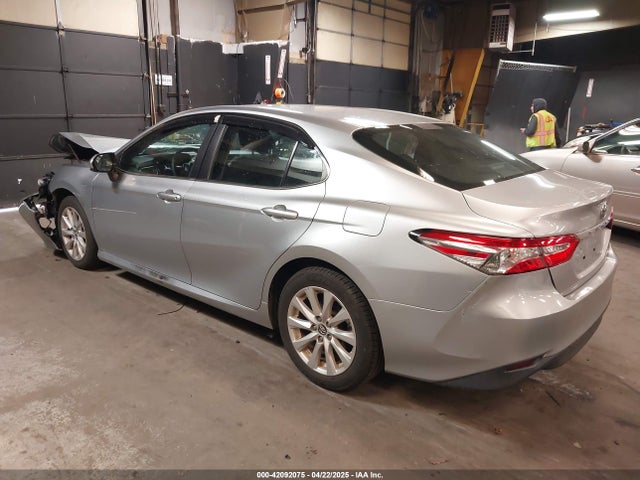 4T1B11HK9JU123495 Toyota CAMRY LE