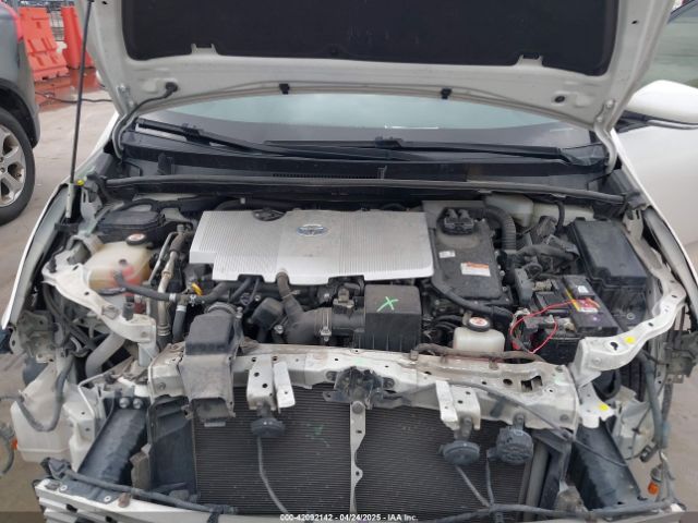 JTDKARFU2G3527633 Toyota Prius Three