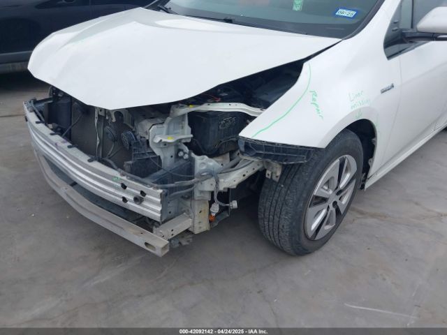 JTDKARFU2G3527633 Toyota Prius Three