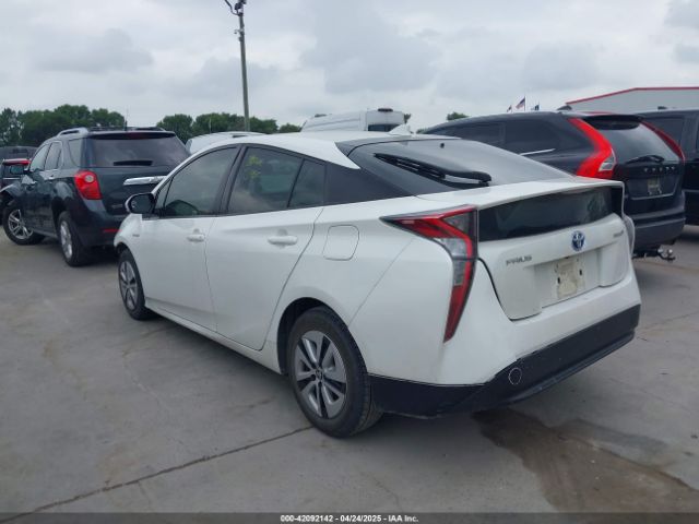 JTDKARFU2G3527633 Toyota Prius Three