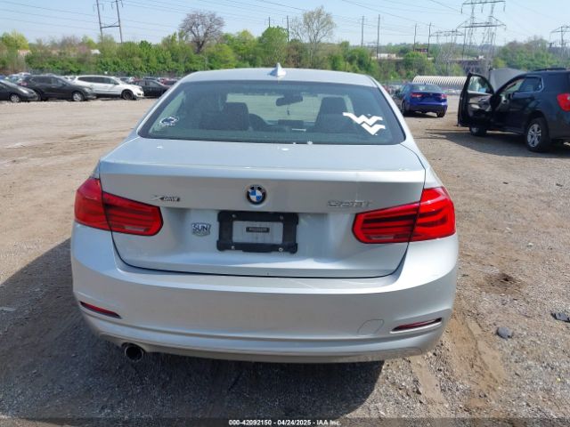 WBA8A3C5XJA494899 BMW 320i Xdrive