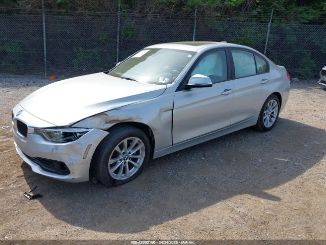 WBA8A3C5XJA494899 BMW 320i Xdrive