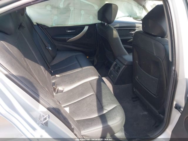 WBA8A3C5XJA494899 BMW 320i Xdrive