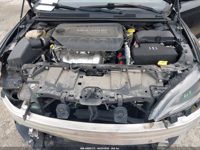1C3CCCBB5FN689103 Chrysler 200 S