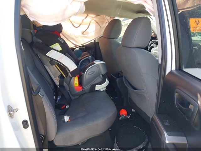 5TFAZ5CN8KX082214 Toyota Tacoma Sr5 V6