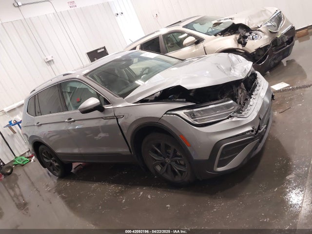 3VV2B7AXXNM059957 Volkswagen Tiguan 2.0t Se