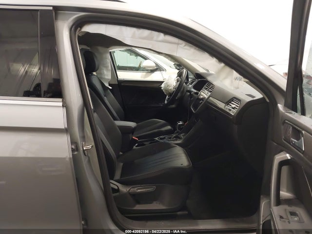 3VV2B7AXXNM059957 Volkswagen Tiguan 2.0t Se