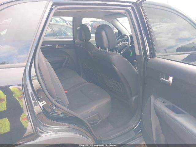 5XYKTCA6XEG466573 KIA SORENTO LX