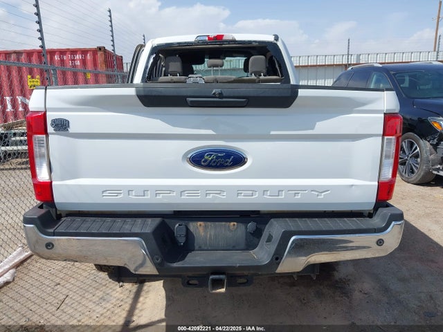 1FT7W2BT7KEF33758 Ford F-250 Xlt