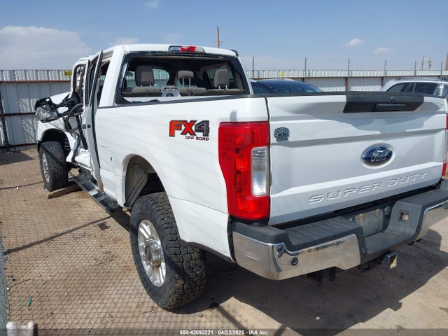 1FT7W2BT7KEF33758 Ford F-250 Xlt