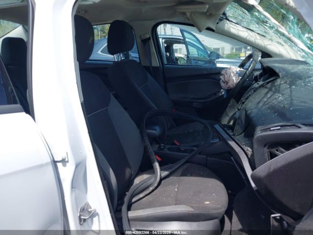 1FADP3F27EL334528 Ford FOCUS SE