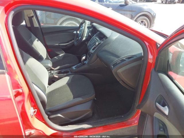 1FADP3K21EL462799 Ford FOCUS SE