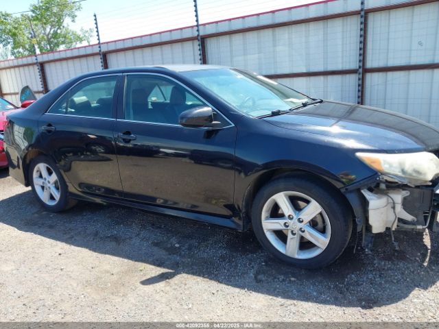 4T1BF1FK2EU428136 Toyota CAMRY SE