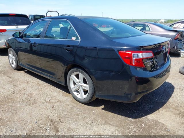 4T1BF1FK2EU428136 Toyota CAMRY SE