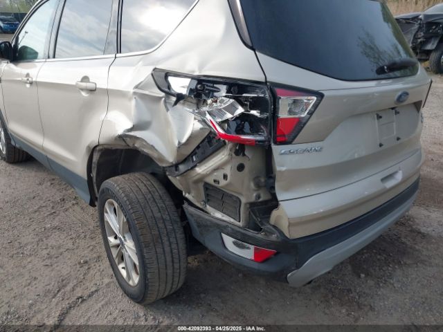 1FMCU9GD1JUB02119 Ford ESCAPE SE